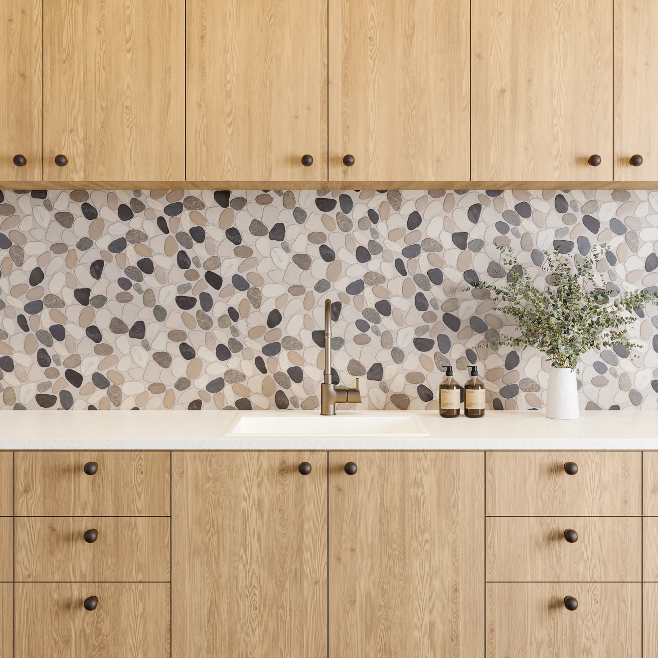 Waterbrook Jumbo Sliced Pebble Mosaic Tile
