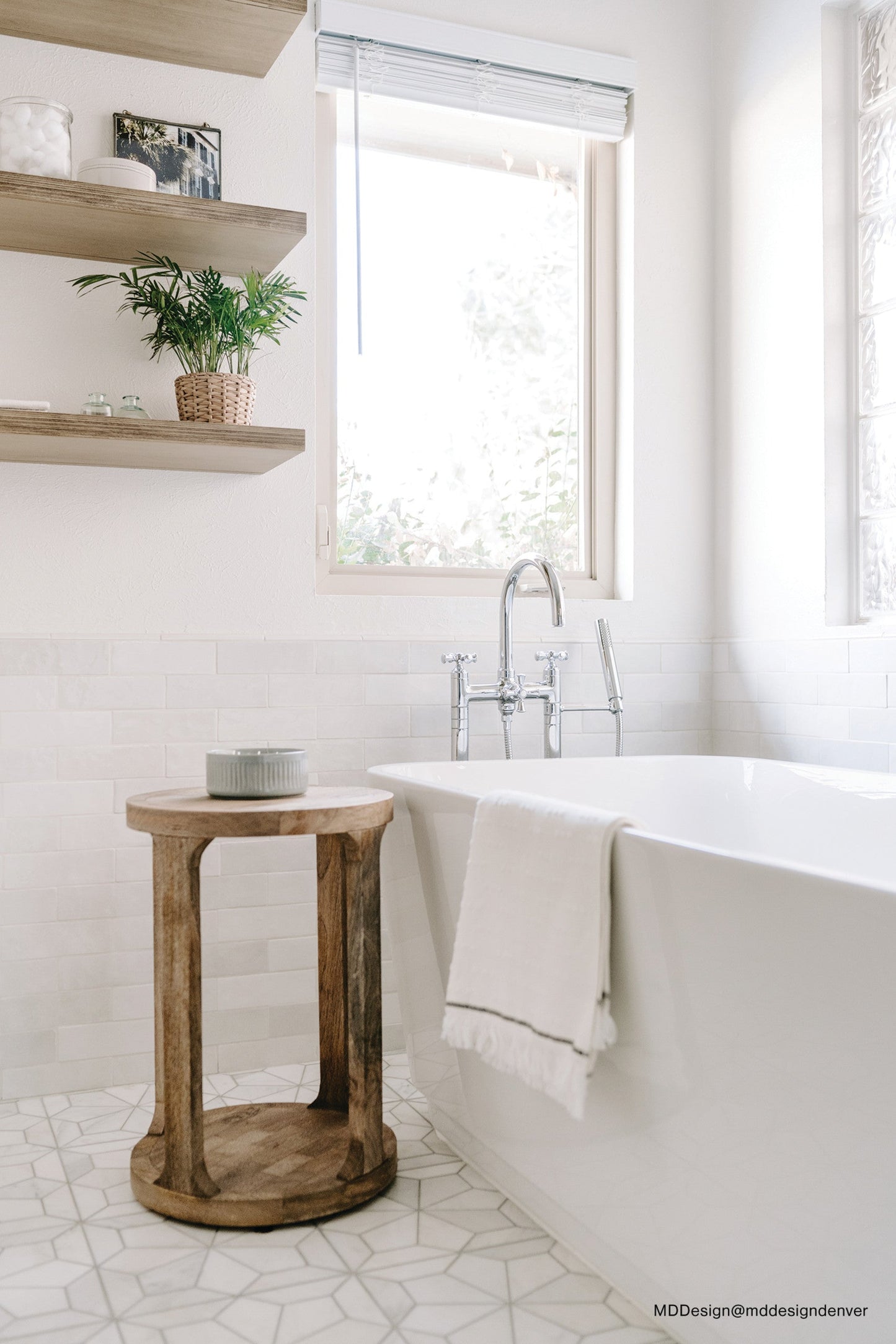 Blomma Mosaic Tile